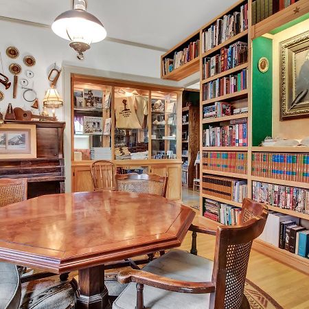 Robins Nest Bed & Breakfast Коди Экстерьер фото