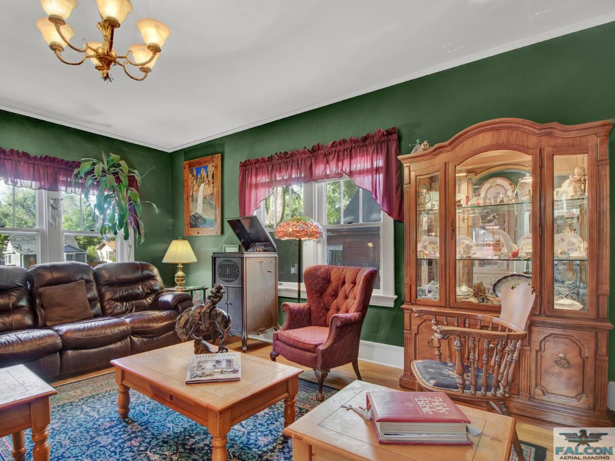 Robins Nest Bed & Breakfast Коди Экстерьер фото