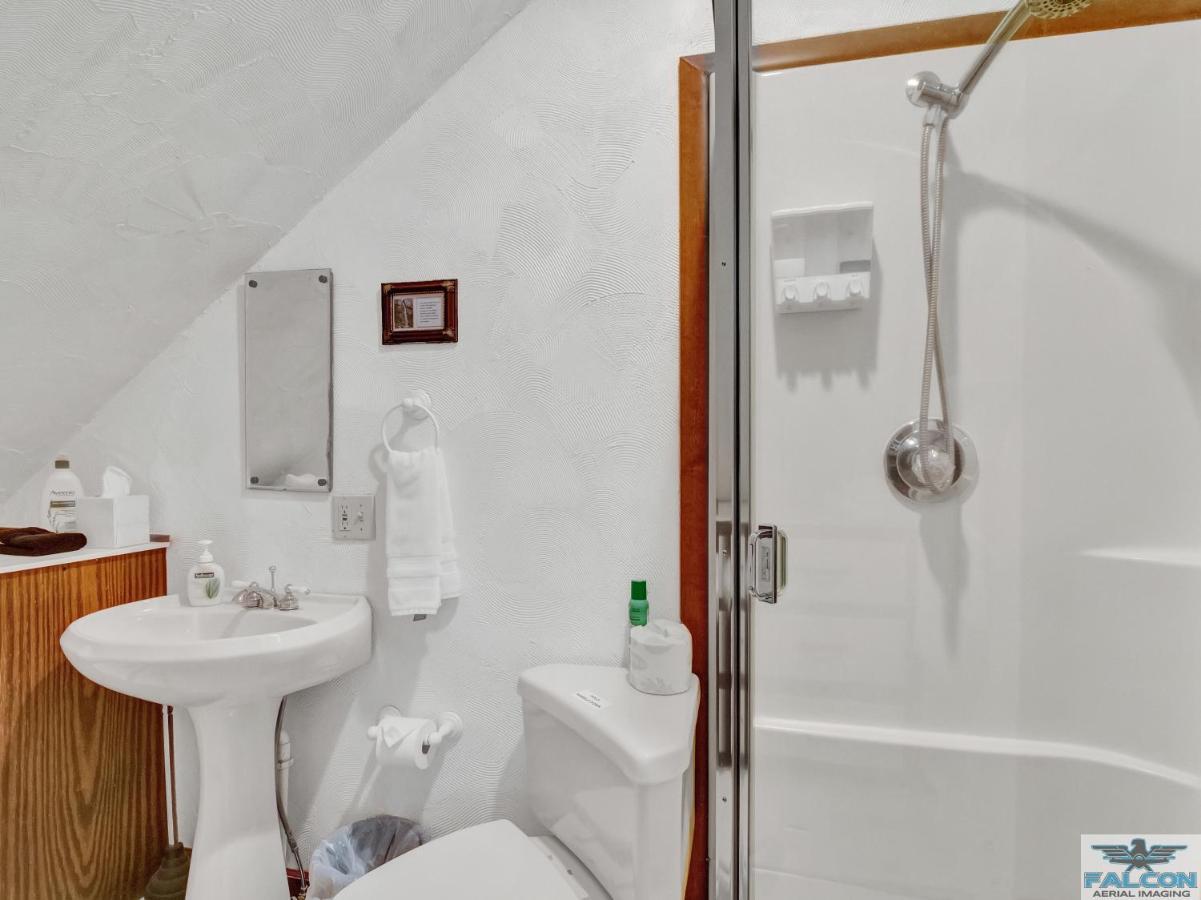Robins Nest Bed & Breakfast Коди Экстерьер фото