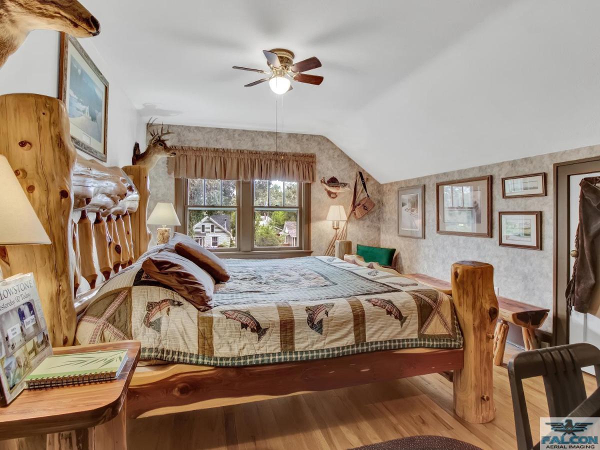 Robins Nest Bed & Breakfast Коди Экстерьер фото