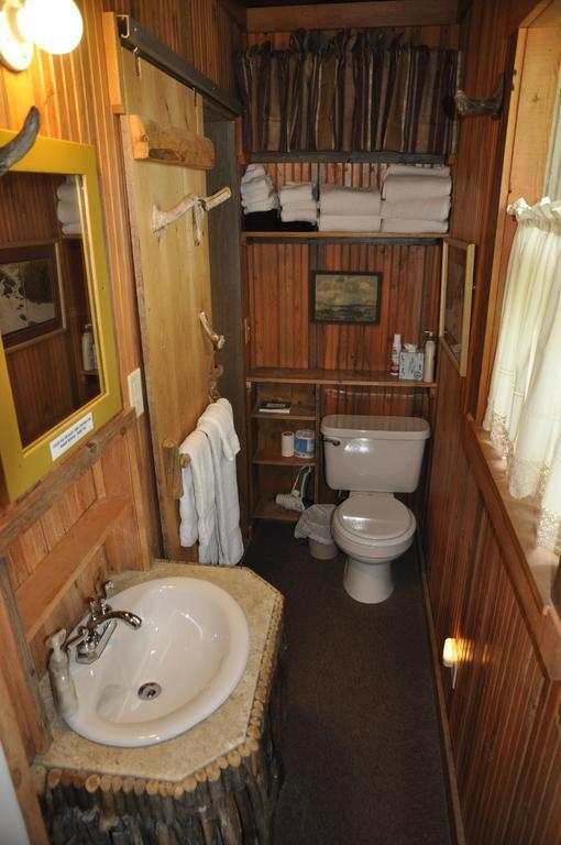Robins Nest Bed & Breakfast Коди Экстерьер фото